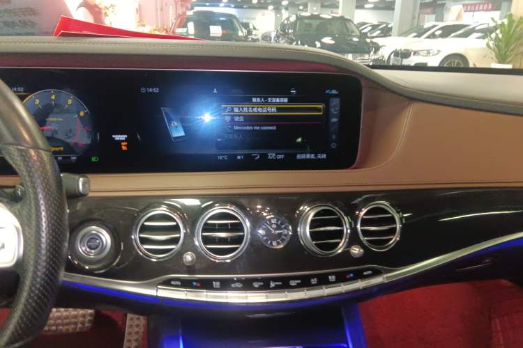Used Mercedes-Benz S-Class 2019 S 450 L 4MATIC Audio And AC Panel