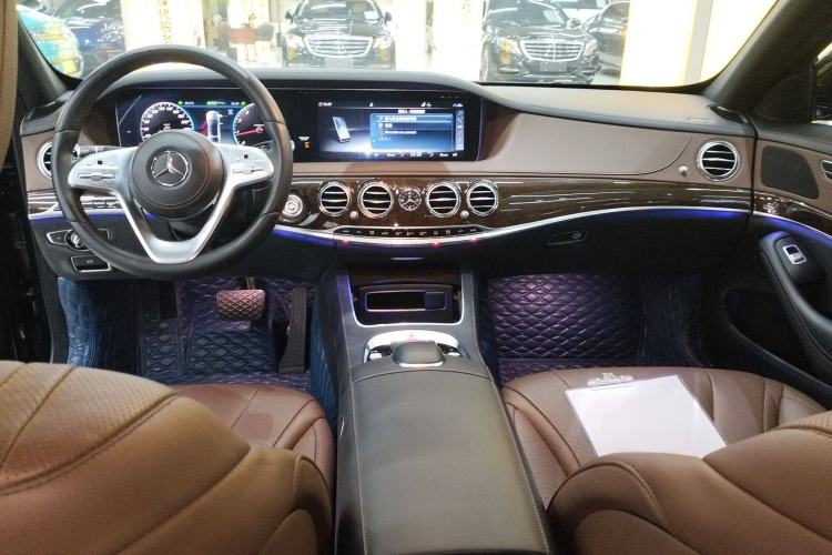 Used Mercedes-Benz S-Class 2019 S 320 L Center Console