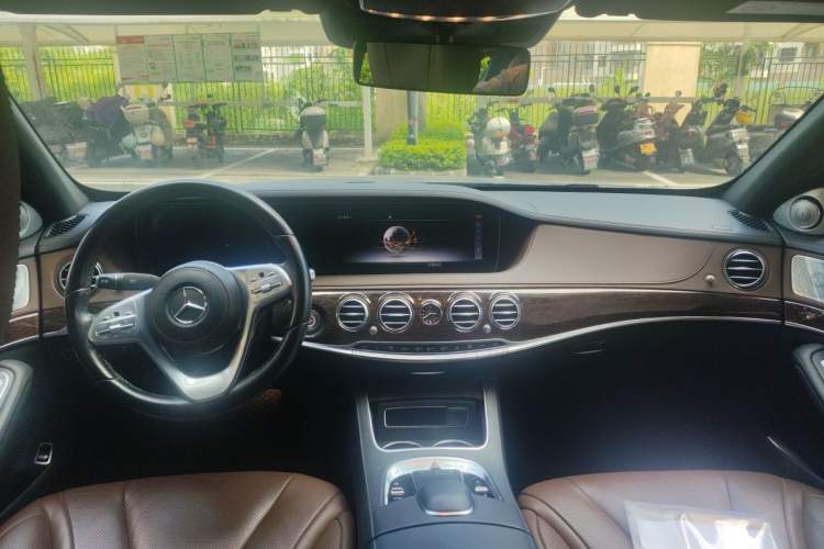 Used Mercedes-Benz S-Class 2019 S 320 L Center Console