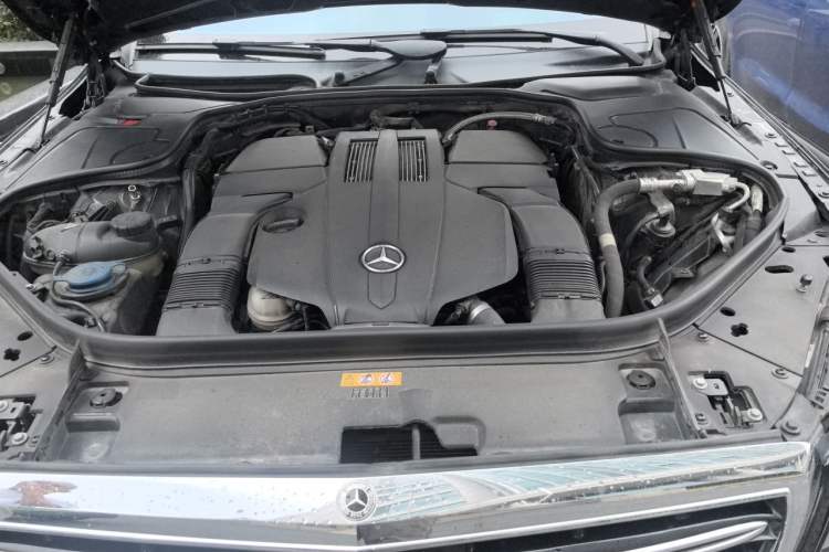 Used Mercedes-Benz S-Class 2019 S 450 L 4MATIC Engine Bay