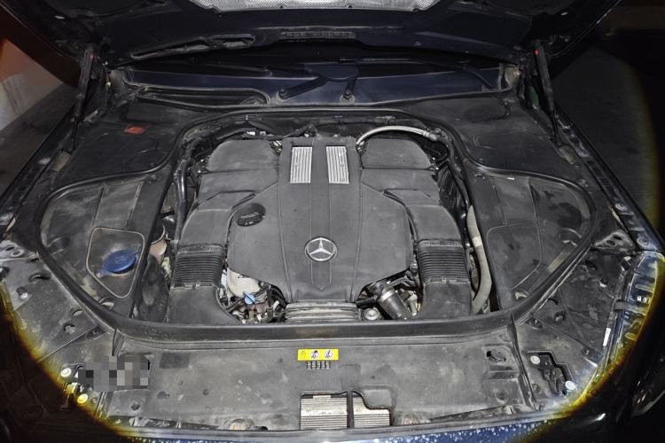 Used Mercedes-Benz S-Class 2019 S 350 L Luxury Model Engine Bay