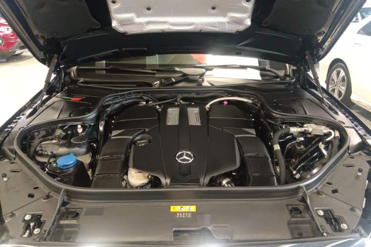 Used Mercedes-Benz S-Class 2019 S 450 L 4MATIC Engine Bay
