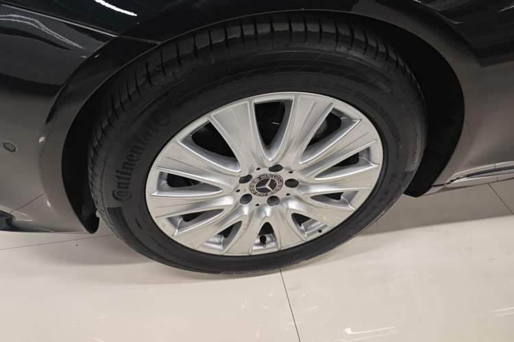 Used Mercedes-Benz S-Class 2019 S 320 L Exterior 4