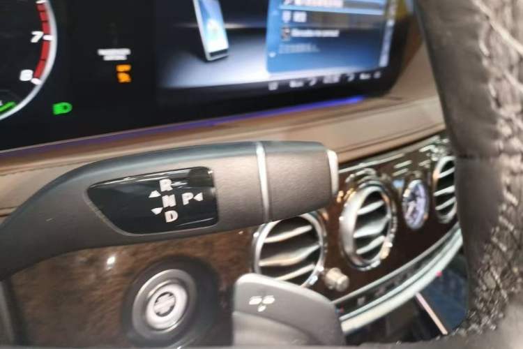 Used Mercedes-Benz S-Class 2019 S 320 L Gear Lever
