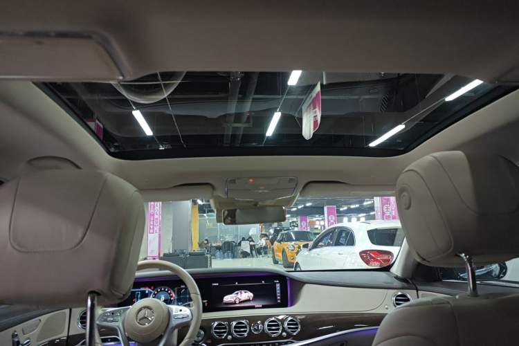 Used Mercedes-Benz S-Class 2019 S 320 L Headliner