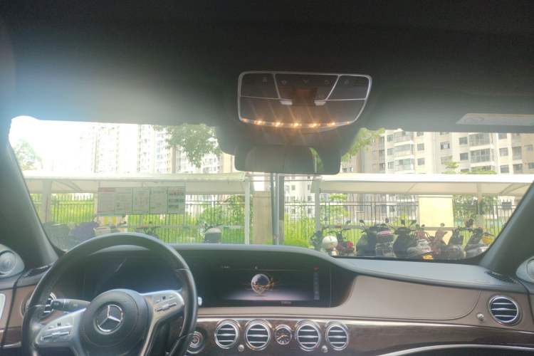 Used Mercedes-Benz S-Class 2019 S 320 L Headliner