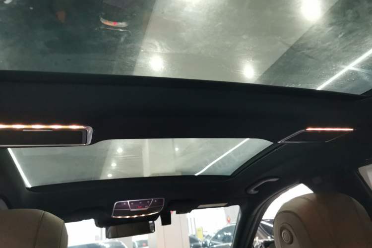 Used Mercedes-Benz S-Class 2019 S 320 L Headliner