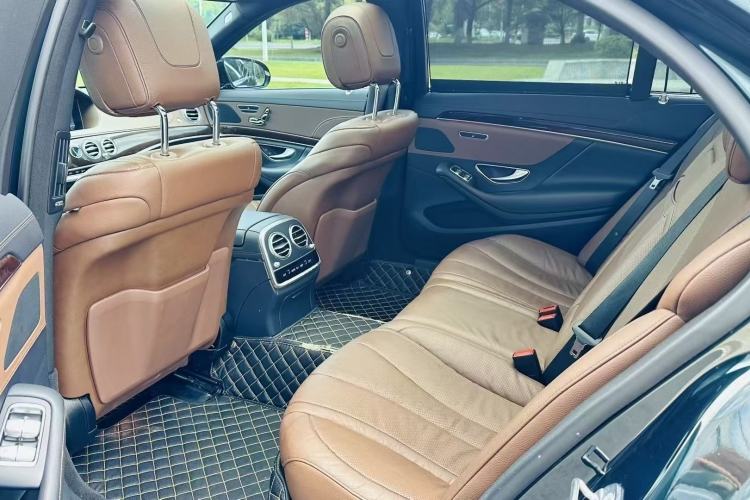 Used Mercedes-Benz S-Class 2019 S 320 L Interior 3