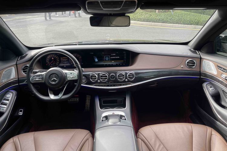 Used Mercedes-Benz S-Class 2019 S 450 L 4MATIC Interior 7