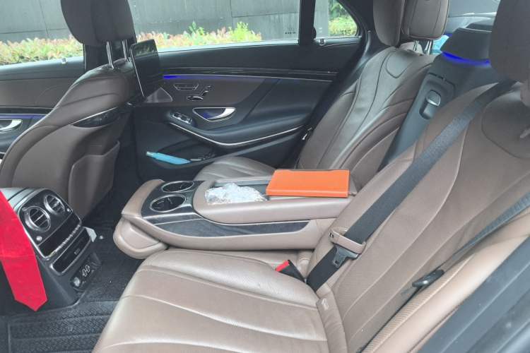 Used Mercedes-Benz S-Class 2019 S 450 L 4MATIC Left Rear Seat