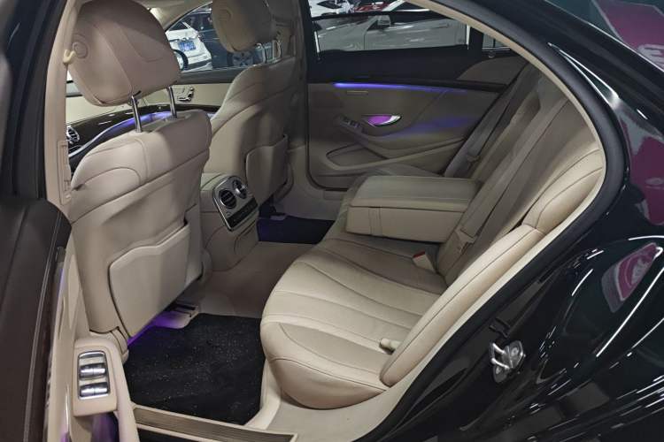 Used Mercedes-Benz S-Class 2019 S 320 L Left Rear Seat