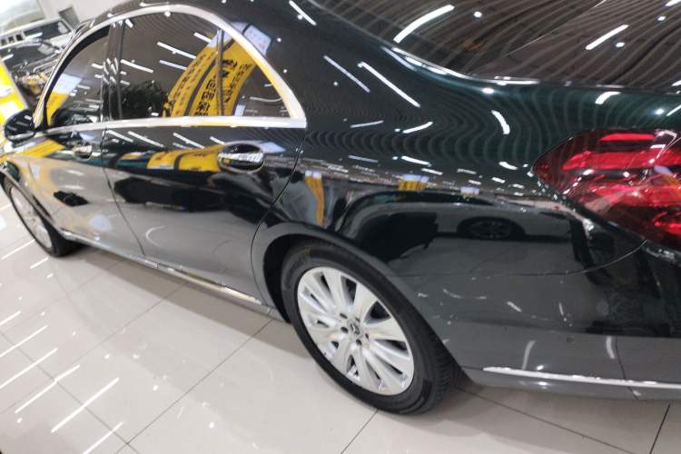 Used Mercedes-Benz S-Class 2019 S 320 L Left Side