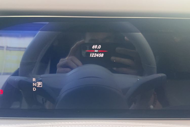 Used Mercedes-Benz S-Class 2019 S 320 L Prestige Edition Odometer Close Up