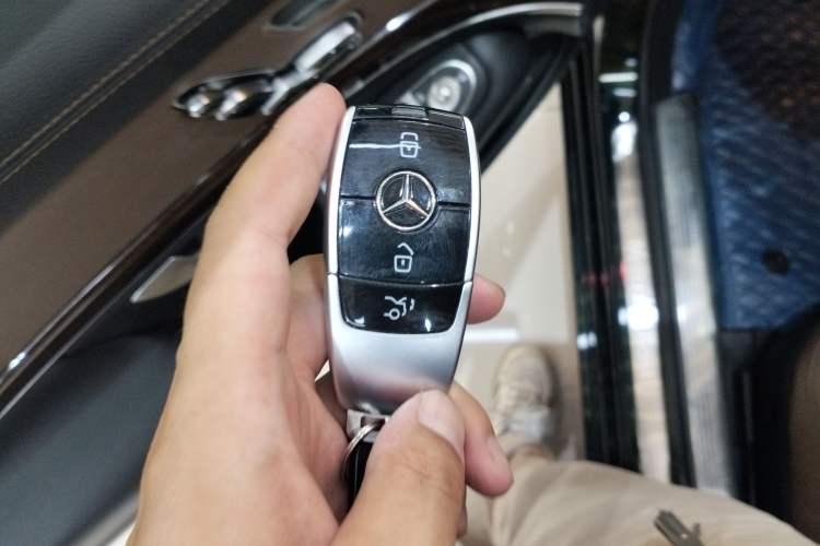 Used Mercedes-Benz S-Class 2019 S 320 L Vehicle Key