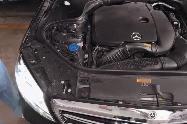 Used Mercedes-Benz S-Class 2019 S 320 L Engine Bay Right