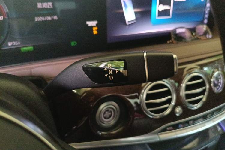 Used Mercedes-Benz S-Class 2019 S 320 L Prestige Edition Gear Lever