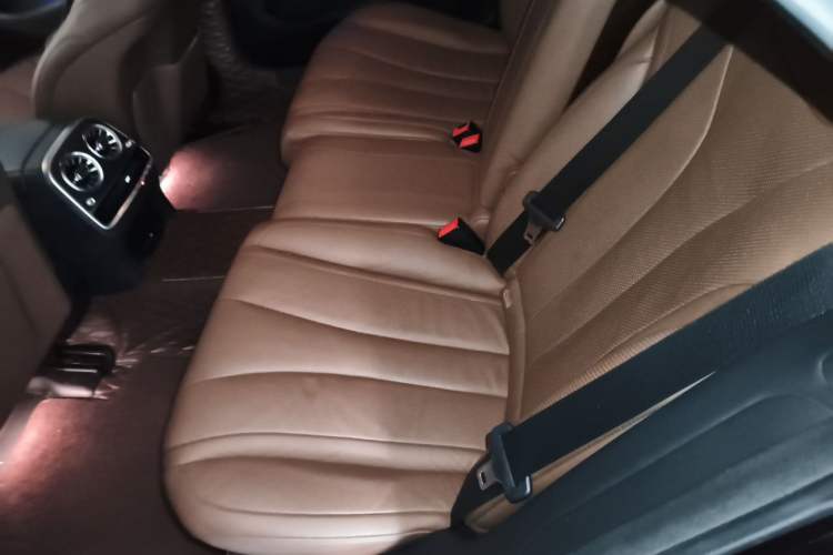 Used Mercedes-Benz S-Class 2019 S 320 L Left Rear Seat