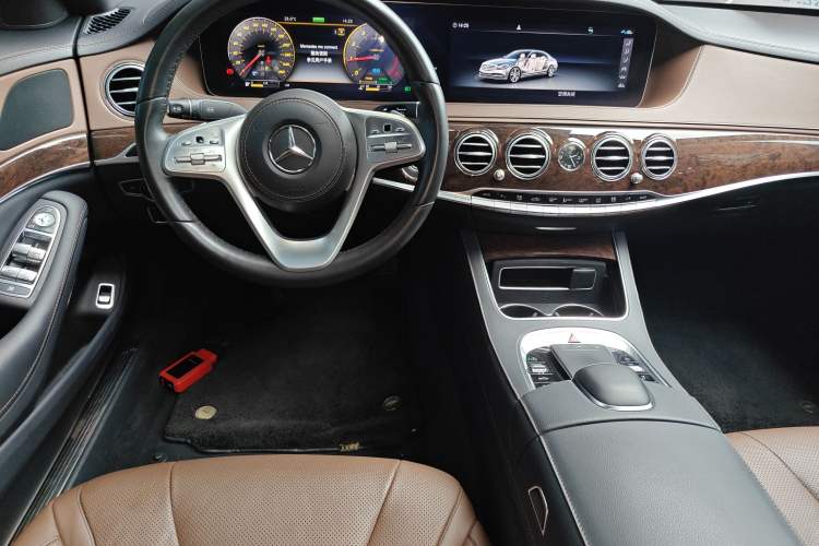 Used Mercedes-Benz S-Class 2019 S 320 L Center Console