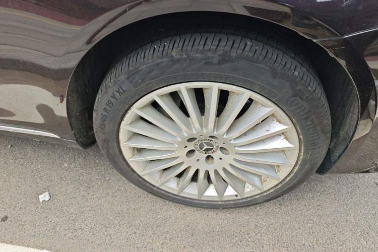 Used Mercedes-Benz S-Class 2019 S 320 L Prestige Edition Right Front Wheel Hub