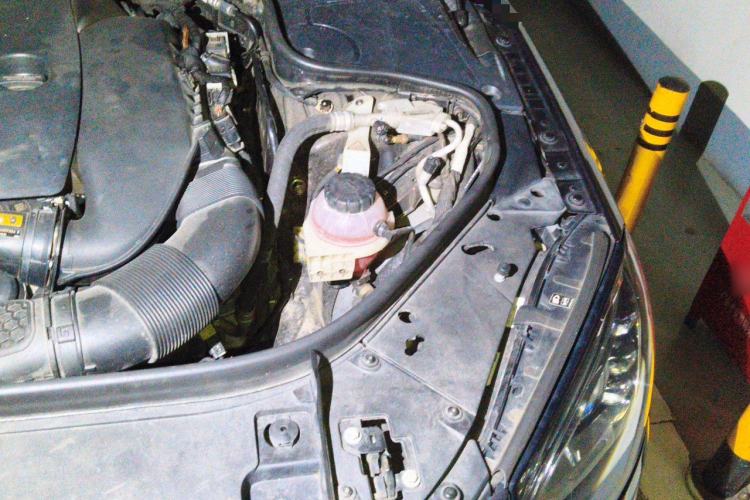 Used Mercedes-Benz S-Class 2019 S 320 L Engine Bay Left