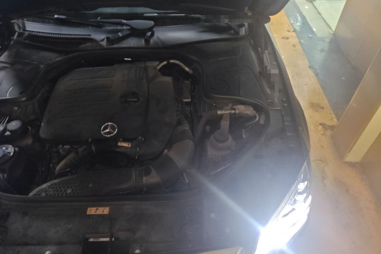 Used Mercedes-Benz S-Class 2019 S 320 L Engine Bay Left