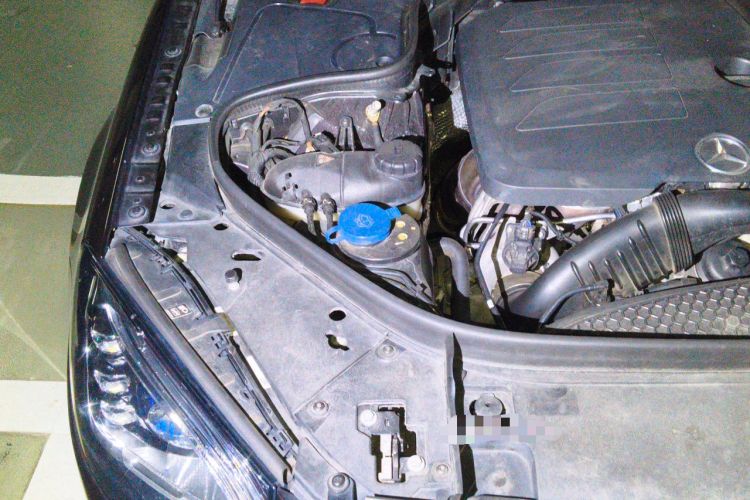 Used Mercedes-Benz S-Class 2019 S 320 L Engine Bay Right