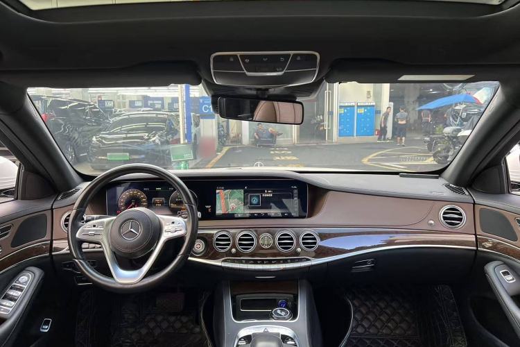 Used Mercedes-Benz S-Class 2019 S 320 L Interior 1