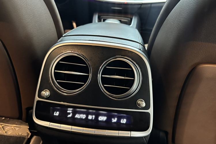 Used Mercedes-Benz S-Class 2019 S 320 L Interior 2