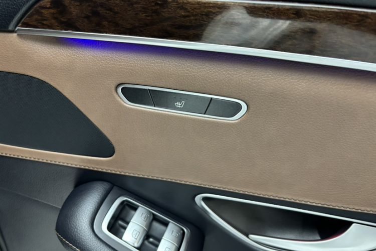Used Mercedes-Benz S-Class 2019 S 320 L Interior 7