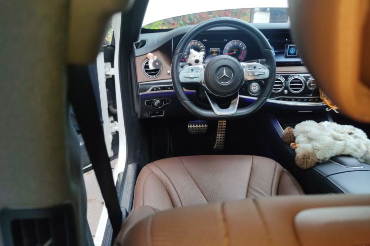 Used Mercedes-Benz S-Class 2019 S 450 L 4MATIC Exclusive Edition Steering Wheel