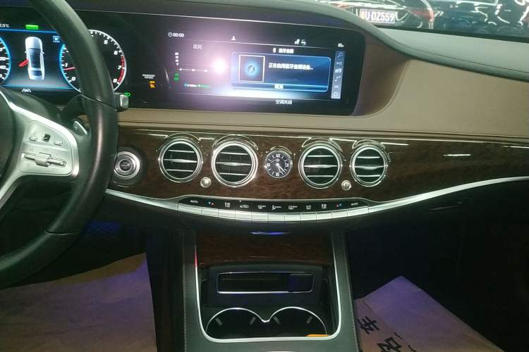 Used Mercedes-Benz S-Class 2020 S 350 L Business Class Ultimate Edition Audio And AC Panel