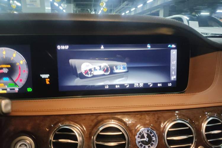 Used Mercedes-Benz S-Class 2020 S 350 L Business Class Ultimate Edition Audio And AC Panel