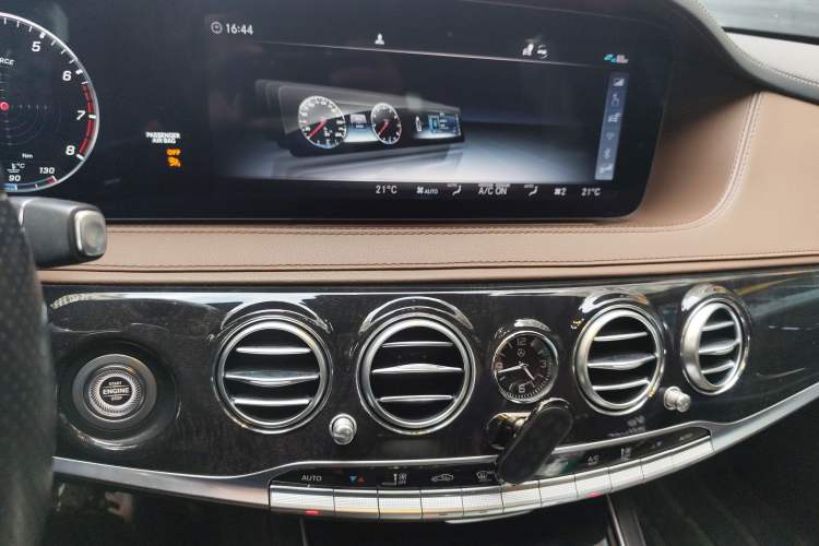 Used Mercedes-Benz S-Class 2020 S 450 L 4MATIC Exclusive Edition Audio And AC Panel