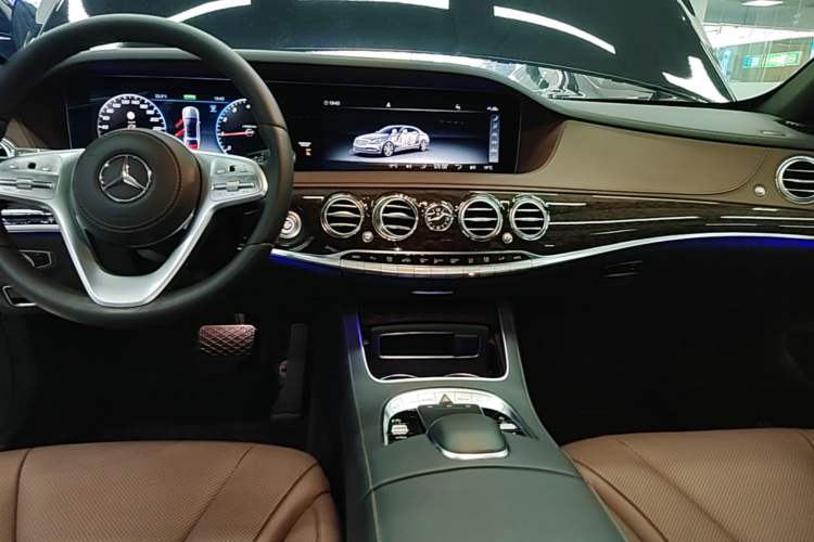 Used Mercedes-Benz S-Class 2020 S 350 L Business Class Ultimate Edition Audio And AC Panel