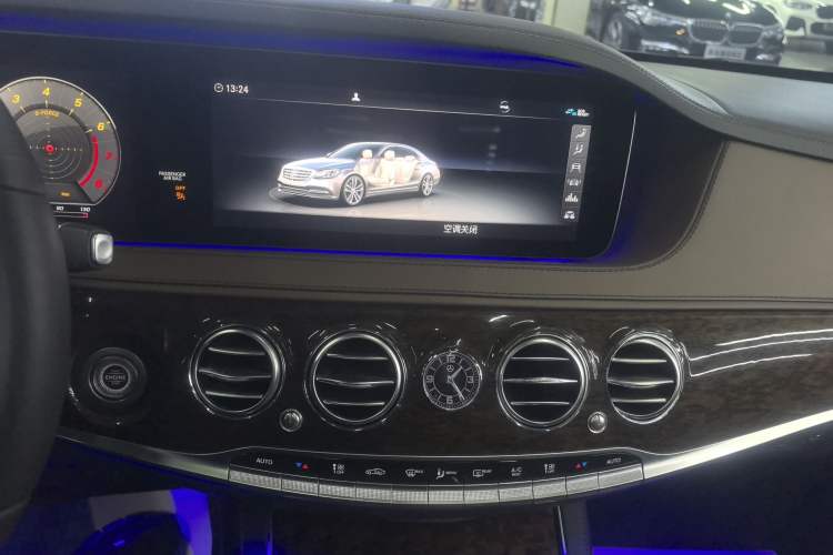 Used Mercedes-Benz S-Class 2020 S 350 L Business Class Ultimate Edition Audio And AC Panel