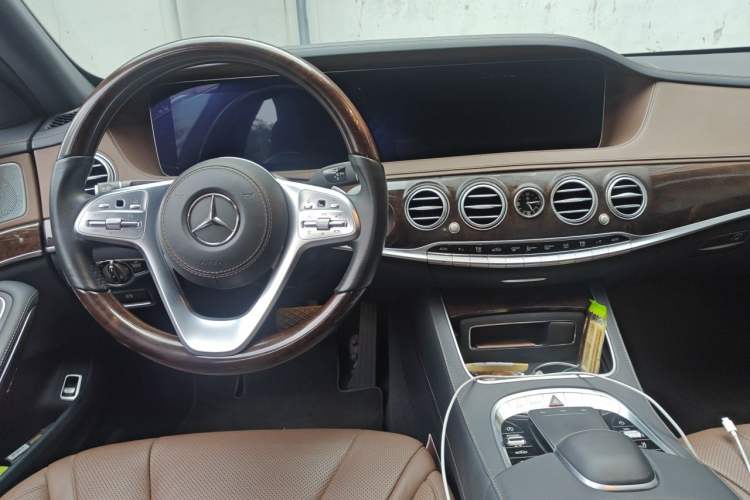Used Mercedes-Benz S-Class 2020 S 350 L Exclusive Edition Prestige Collection Center Console