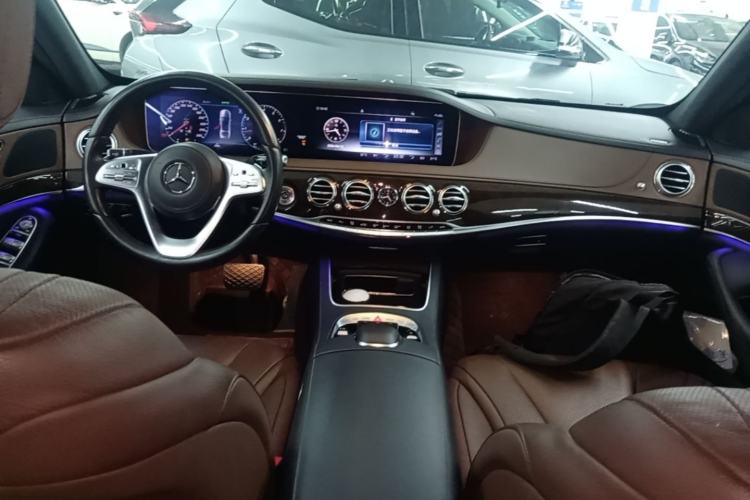 Used Mercedes-Benz S-Class 2020 S 350 L Business Class Ultimate Edition Center Console