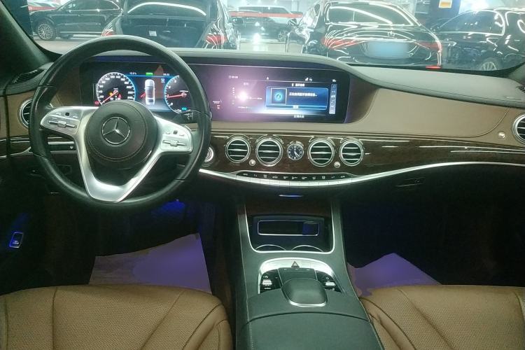 Used Mercedes-Benz S-Class 2020 S 350 L Business Class Ultimate Edition Center Console