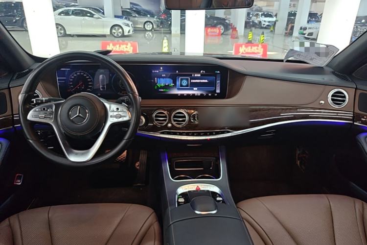 Used Mercedes-Benz S-Class 2020 S 350 L Business Class Ultimate Edition Center Console