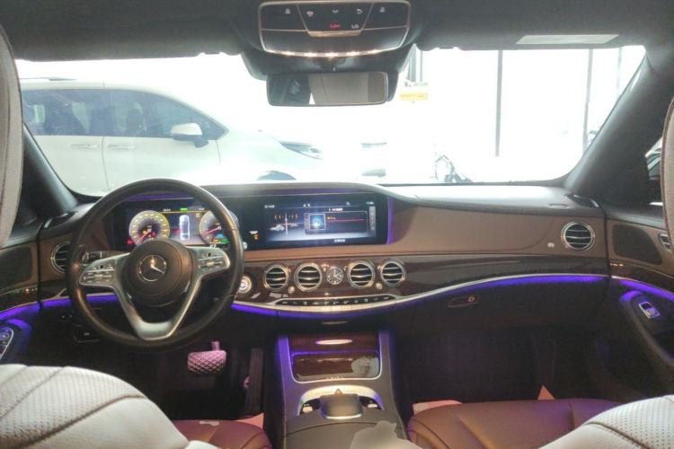 Used Mercedes-Benz S-Class 2020 S 350 L Business Class Ultimate Edition Center Console
