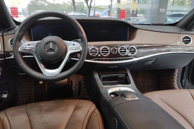 Used Mercedes-Benz S-Class 2020 S 450 L Exclusive Edition Center Console