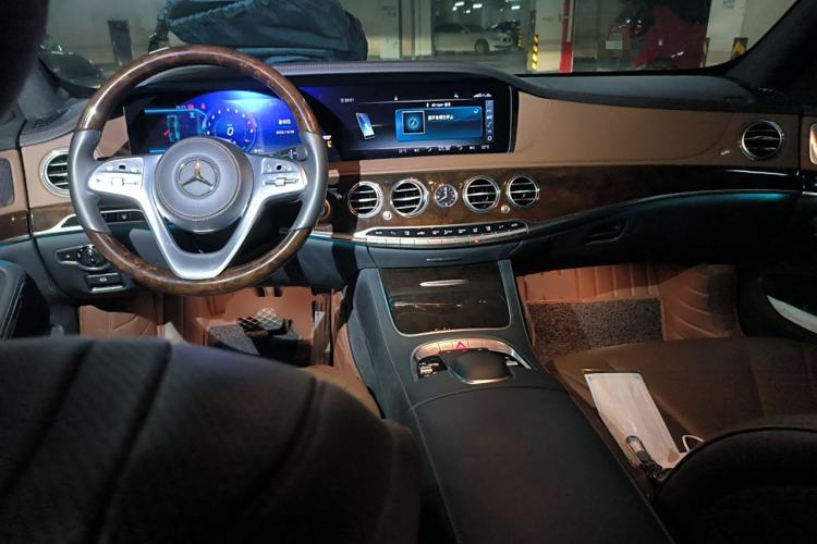 Used Mercedes-Benz S-Class 2020 S 350 L Exclusive Edition Prestige Collection Center Console