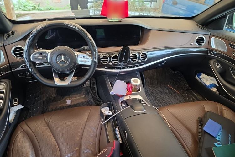 Used Mercedes-Benz S-Class 2020 S 450 L 4MATIC Exclusive Edition Center Console