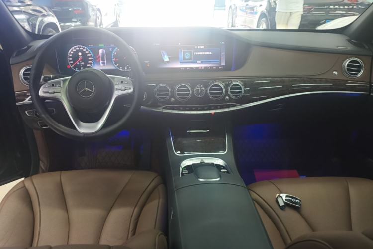 Used Mercedes-Benz S-Class 2020 S 350 L Business Class Ultimate Edition Center Console