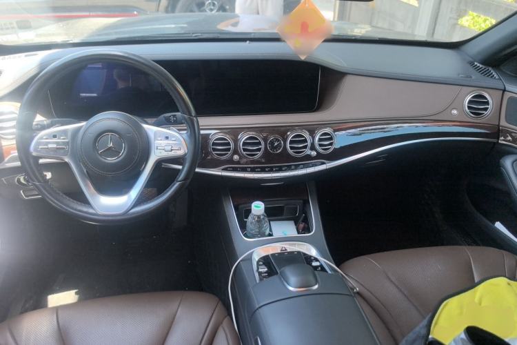 Used Mercedes-Benz S-Class 2020 S 350 L Business Class Ultimate Edition Center Console