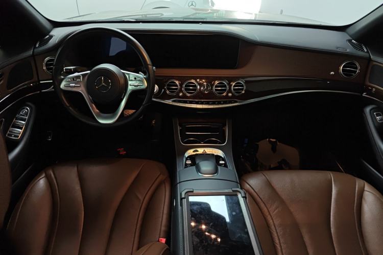 Used Mercedes-Benz S-Class 2020 S 350 L Business Class Ultimate Edition Center Console