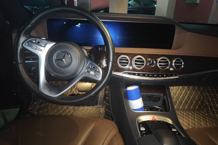 Used Mercedes-Benz S-Class 2020 S 350 L Business Class Ultimate Edition Center Console