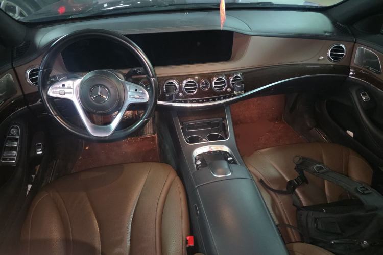 Used Mercedes-Benz S-Class 2020 S 350 L Business Class Ultimate Edition Center Console