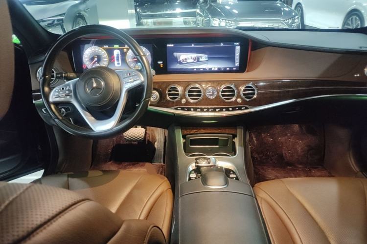 Used Mercedes-Benz S-Class 2020 S 350 L Business Class Ultimate Edition Center Console