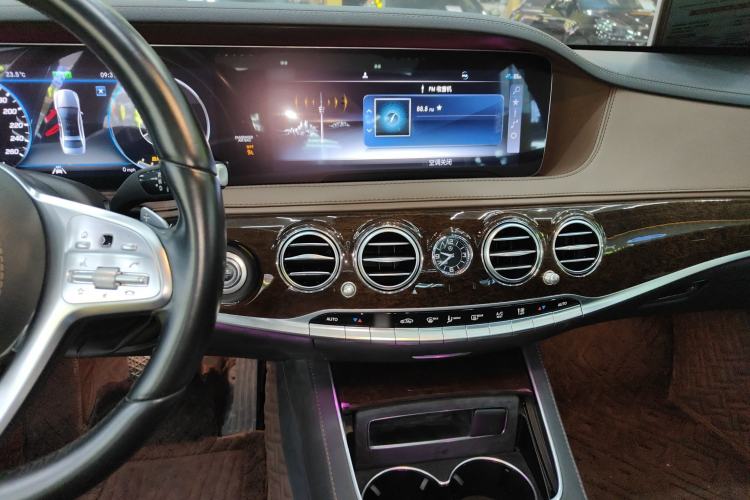 Used Mercedes-Benz S-Class 2020 S 350 L Business Class Ultimate Edition Center Console